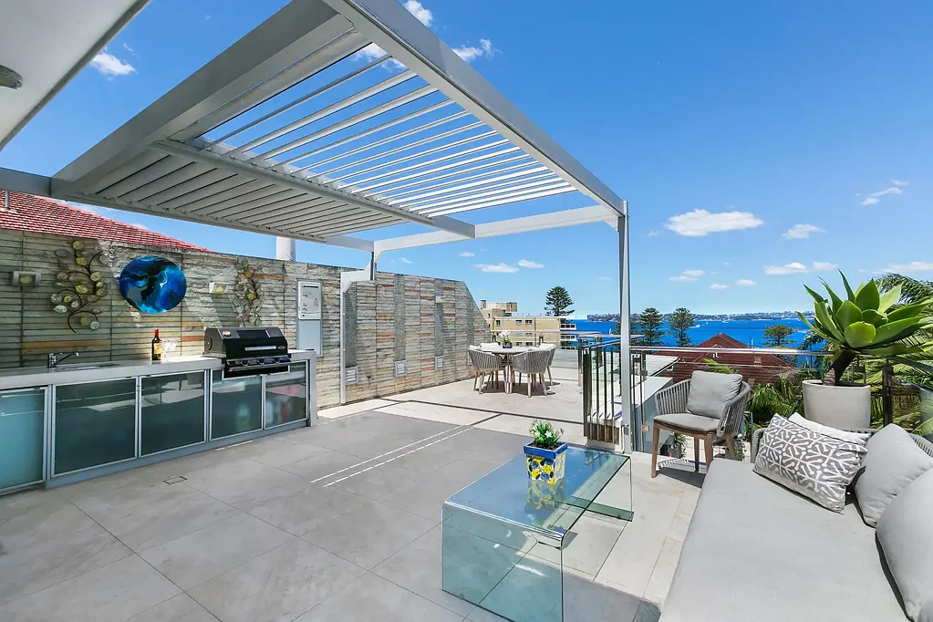 Luxurious Penthouse Apartment With Panoramic Views