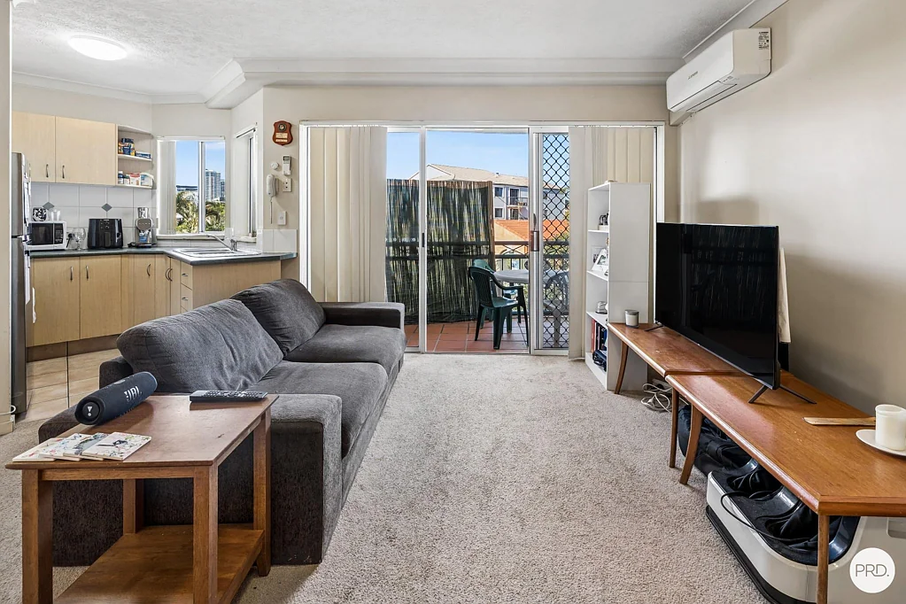 Southport 1房  Well Presented Unit in Prime Marine Parade Location