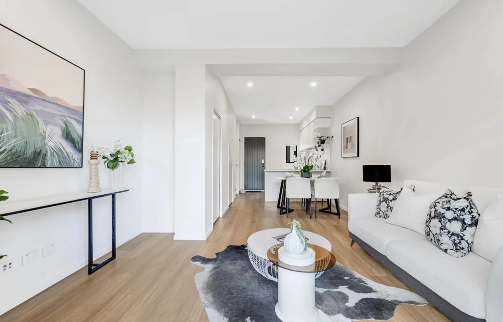 2 bedrooms, 1 study and 1.5 bathroom