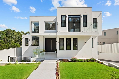 Castle Hill 6 Slaapkamer New Built Architectural Luxury with Lift, Pool & Cinema | Walk to Oakhill College