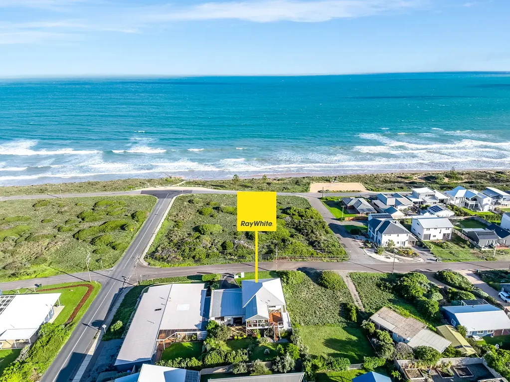 Middleton 3ห้องนอน Wake to Ocean Views, Whales and Unforgettable Sunsets