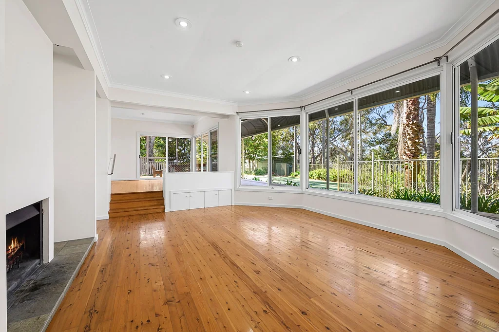 5 Bedroom Family Home in Tranquil Ingleside with Ocean Views
