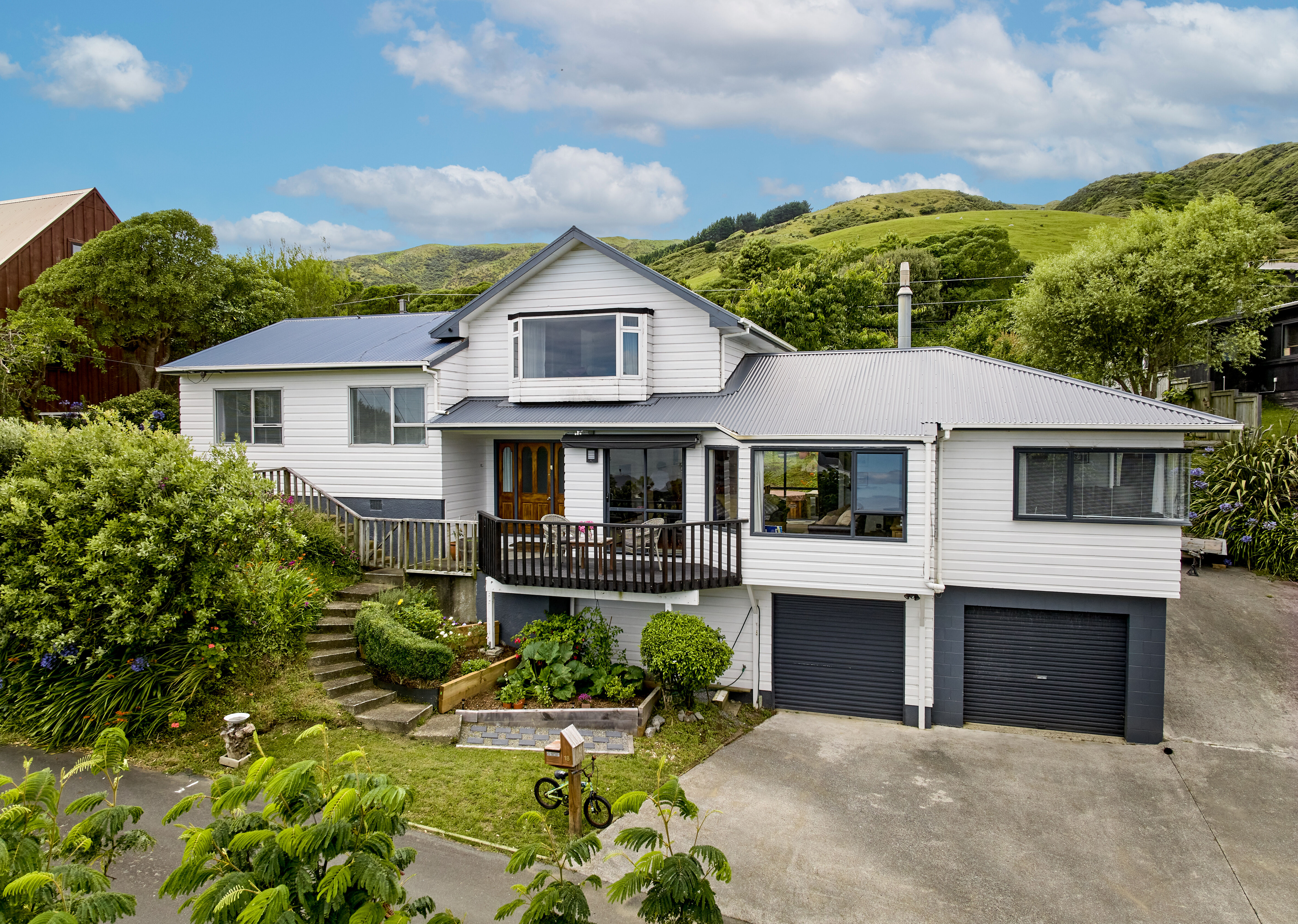 18 Te Pari Pari Road, Pukerua Bay, Porirua, 4 phòng ngủ, 2 phòng tắm, House