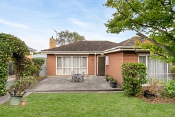 4 Third Avenue, Box Hill North