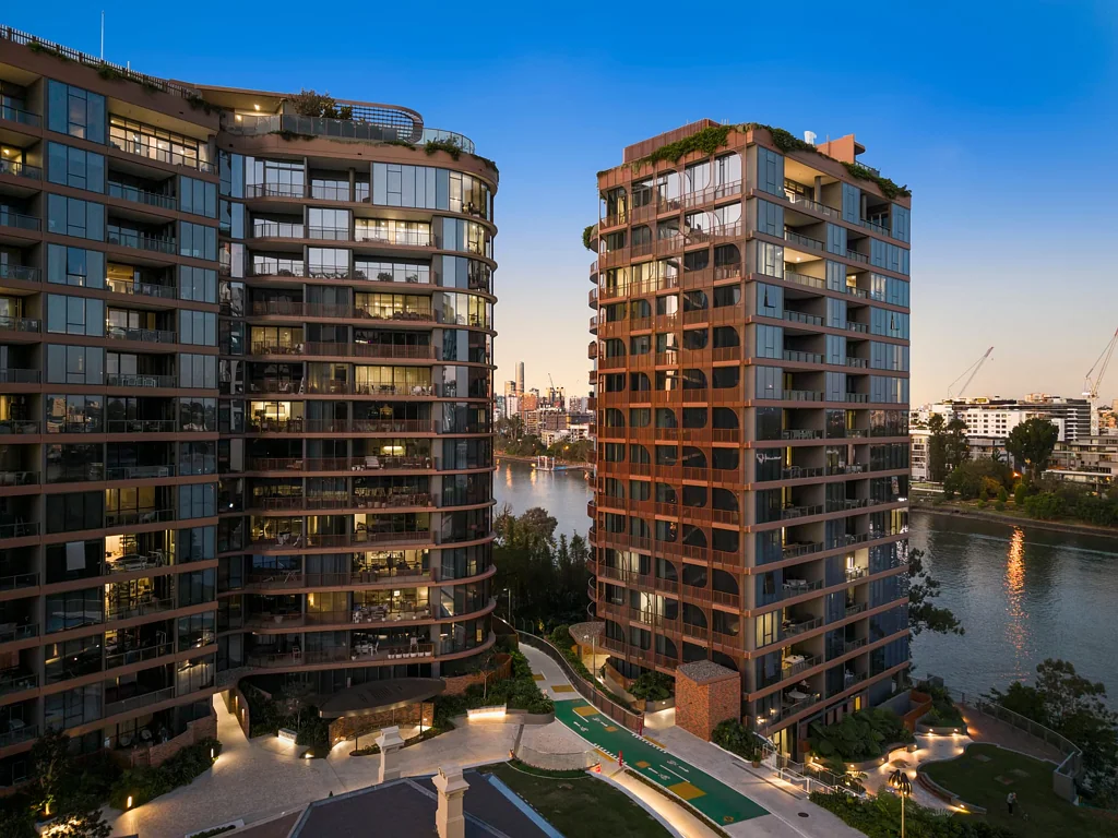 Toowong 2બેડરૂમ Monarch Residences - Sophisticated Riverside Living with Exceptional Investment Appeal