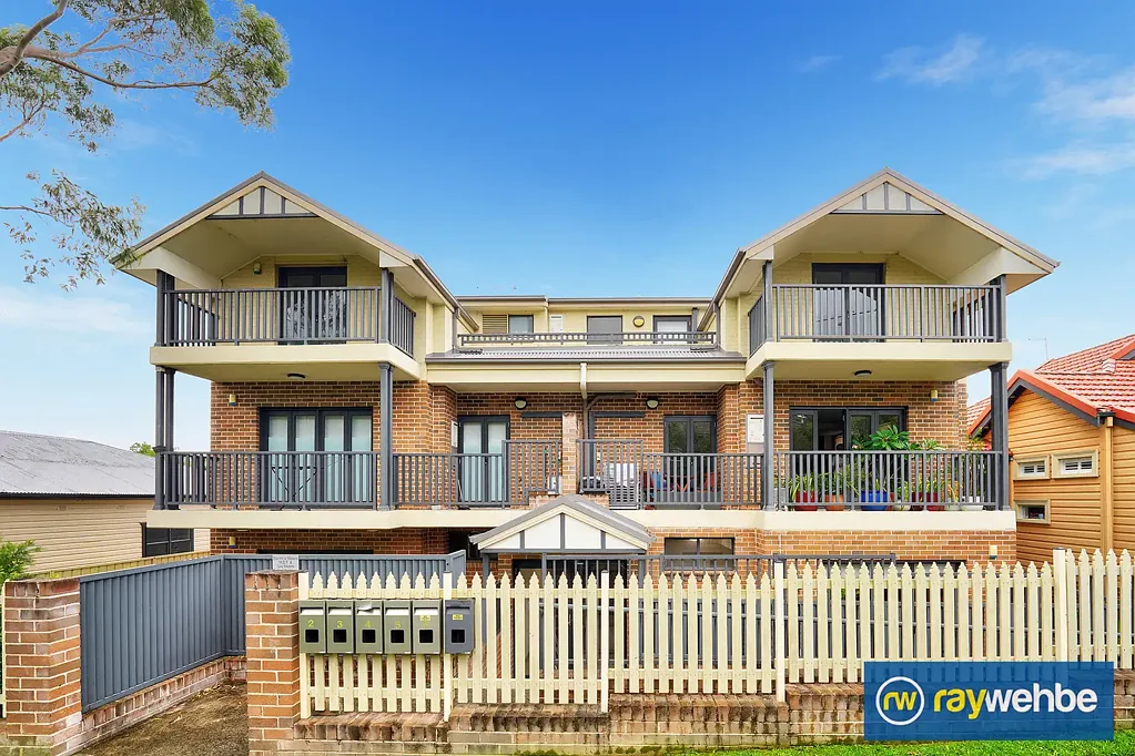 Rosehill 2chambre Modern Apartment with Strong Rental Return in Prime Rosehill Location