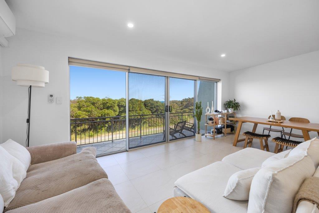 UNIT 2 2 TRISTANIA DR, MARCUS BEACH QLD 4573, 0 rūma, 0 rūma horoi, Unit