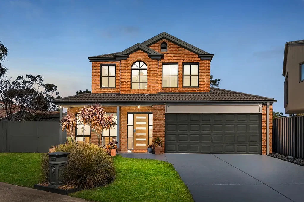 Aspendale Gardens 5 Slaapkamer Henley Grandeur with 5 Bedrooms & Alfresco Entertainer's Haven