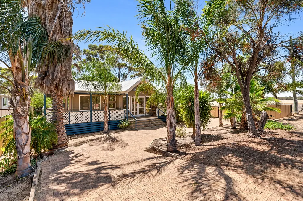 2 Forrest Street, Beverley, WA 6304