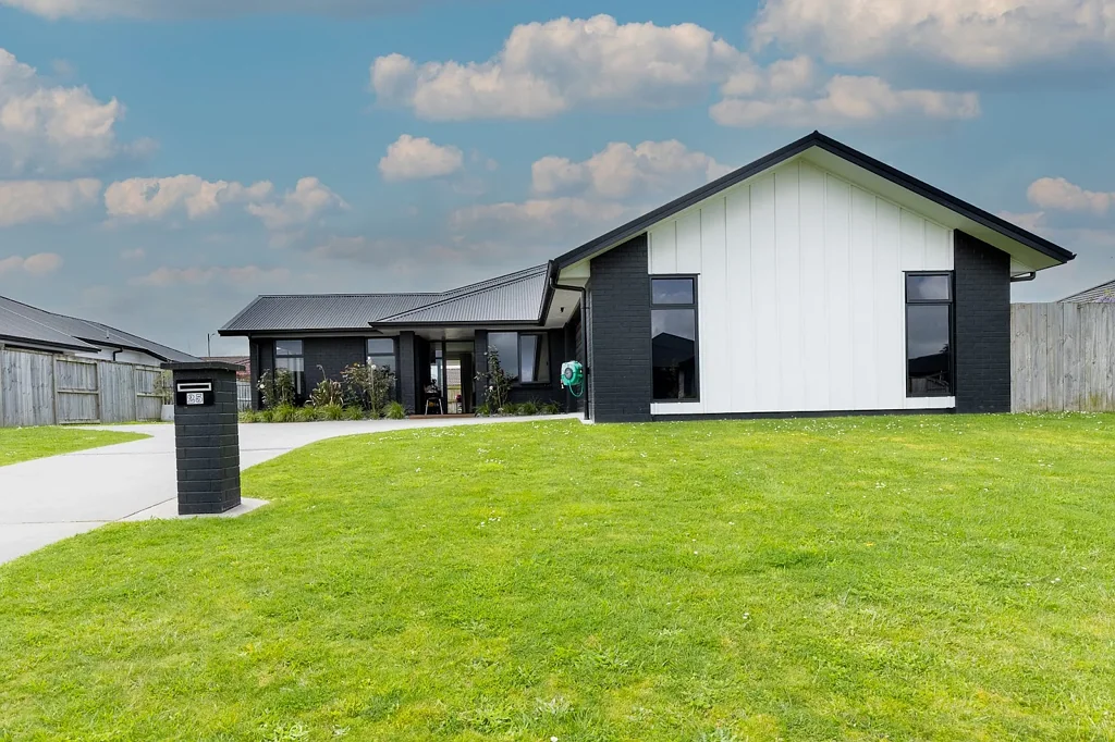 Matamata 4ਬੈੱਡਰੂਮ Stunning 4BR Family Haven in Hobbiton Country