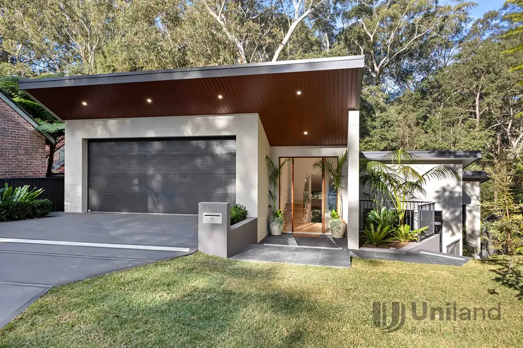 Pennant Hills 4房 建筑奢华与丛林宁静及家庭便利的完美结合 Architectural luxury meets bushland tranquillity and family convenience