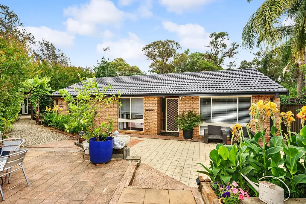 27 Maroubra Crescent, Woodbine, NSW 2560