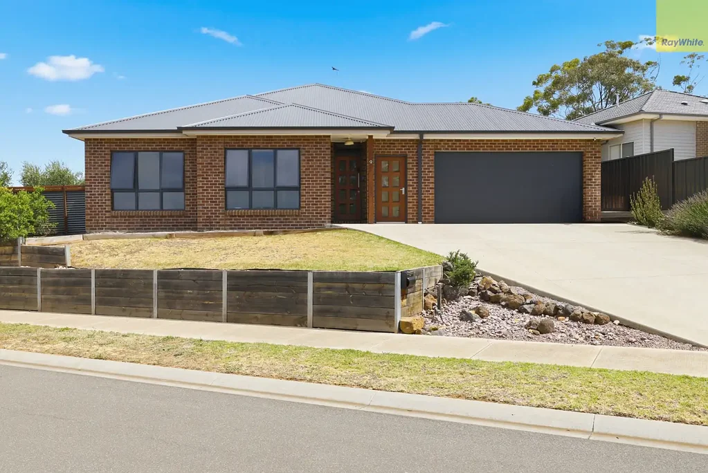 9 Pinnacle Court, Bacchus Marsh, VIC 3340