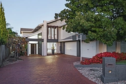 30 Reed Crescent, Taylors Lakes