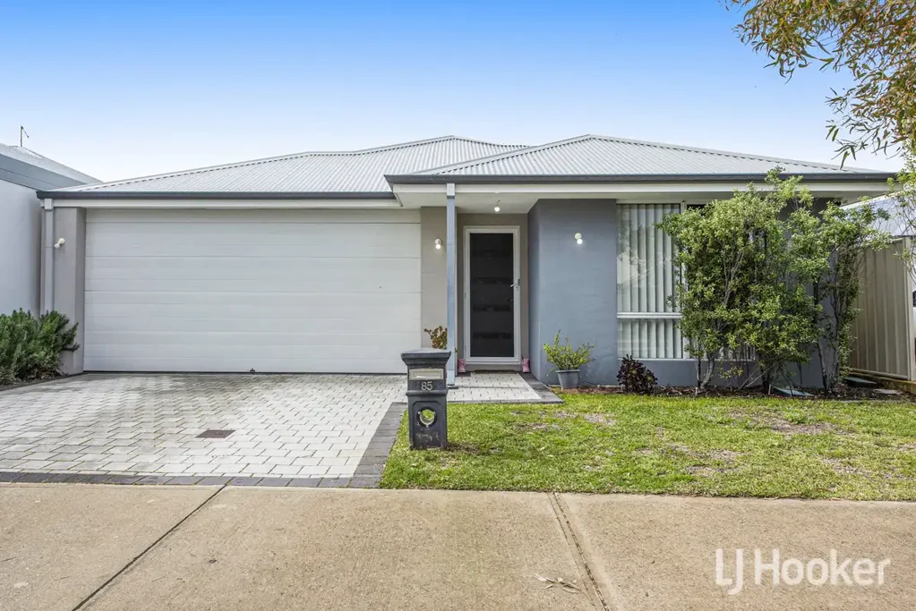 Golden Bay 4房  Modern Coastal Living with Space, Style & Investment Appeal