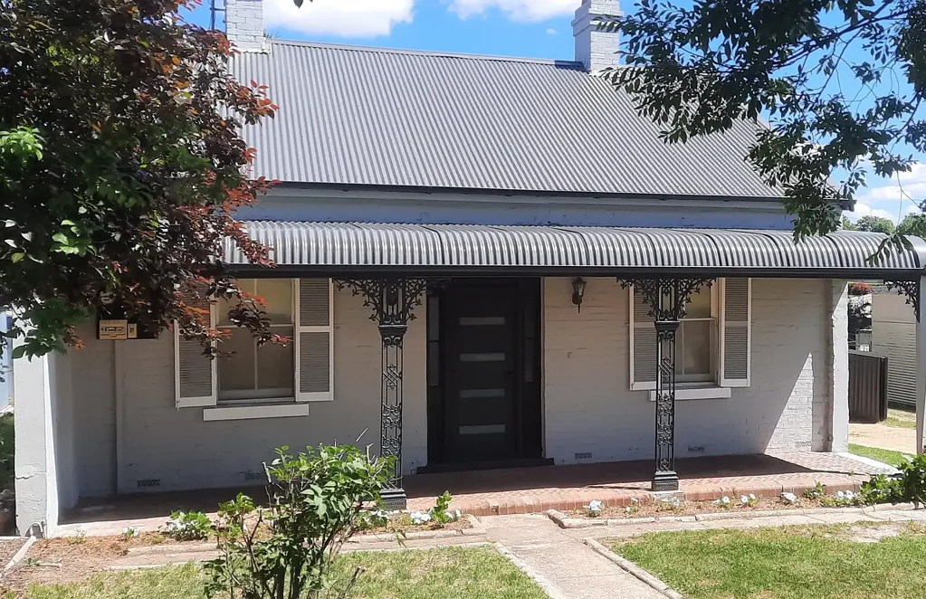 Goulburn 3침실 RENOVATED DOUBLE BRICK HOME