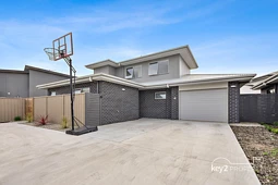4/6 Olus Place, Newnham