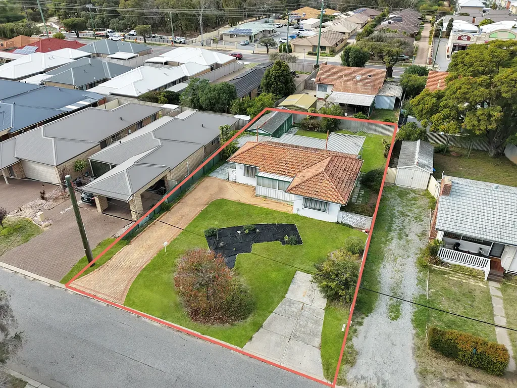 Queens Park 3部屋 Outstanding Buying with Development Potential Just 9km From The Perth City