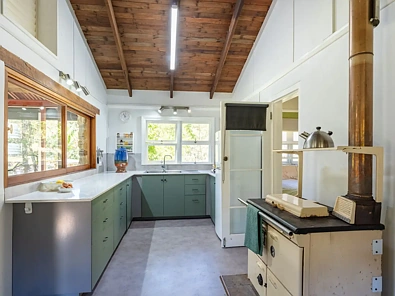 Kusina - Address Withheld, Kobble Creek, QLD 4520