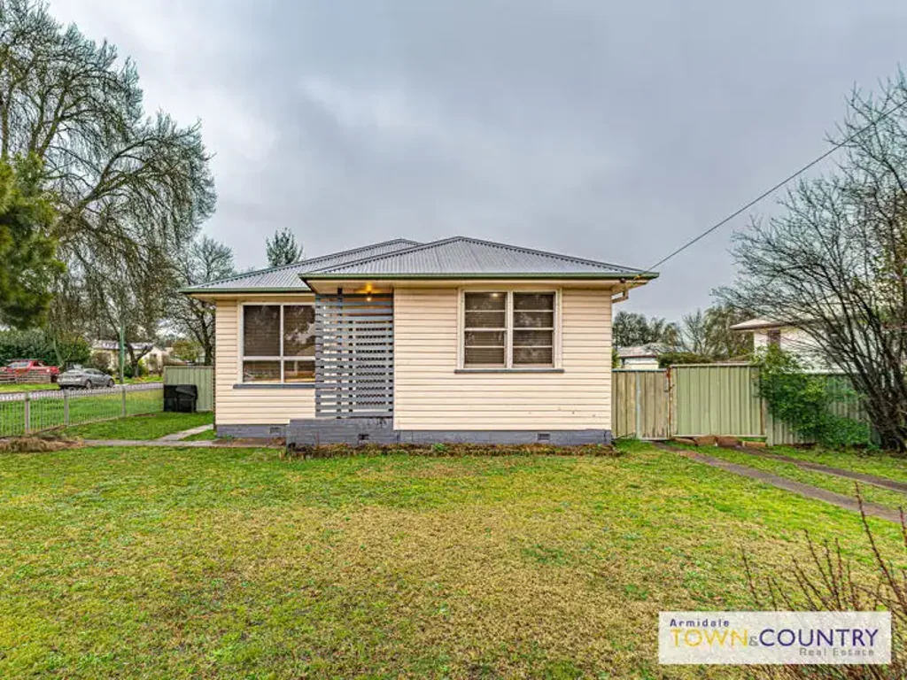 168 Canambe Street, Armidale, NSW 2350