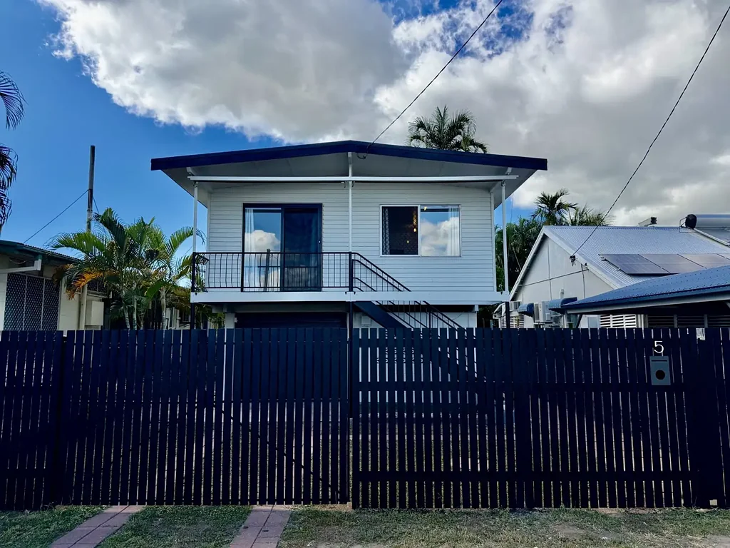 RENOVATED HIGH SET HOME IN WEST END + HUGE BACKYARD + UNDERHOUSE STORAGE!