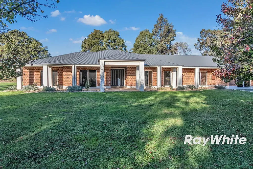 1 Hollara Drive, Moama, NSW 2731