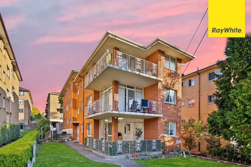 Eastwood 2Kwarto North-Facing Ground Floor Full-Brick Unit