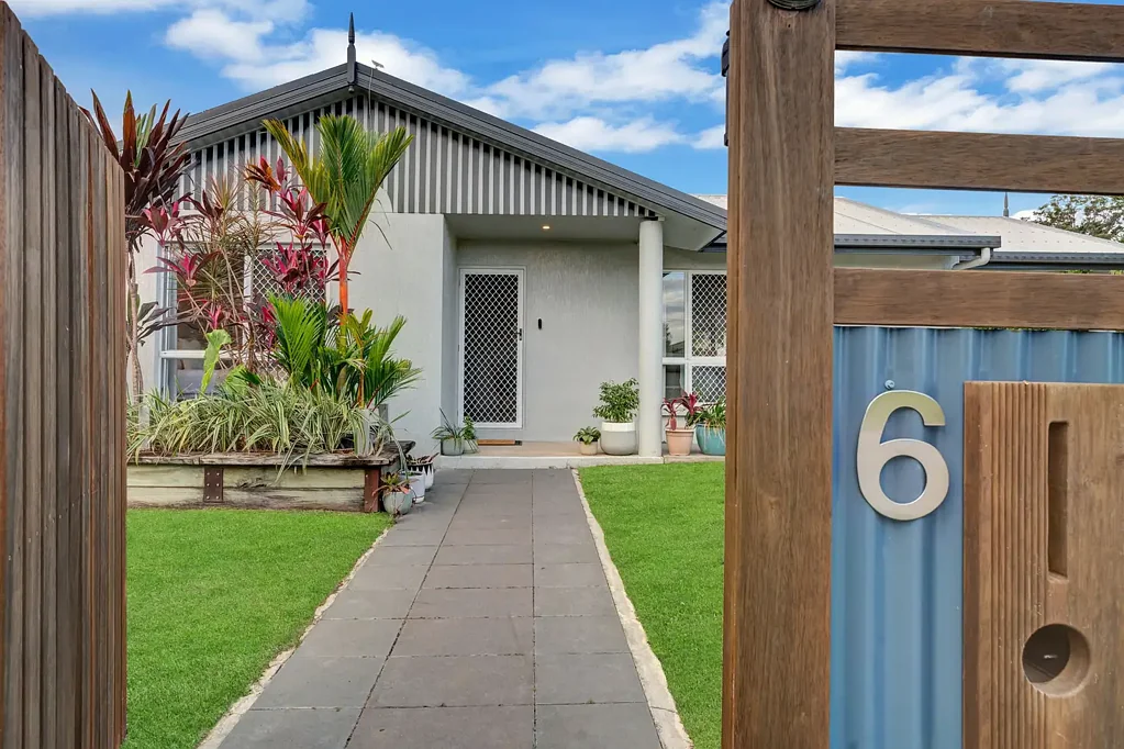 6 Avon Avenue, Kirwan, QLD 4817