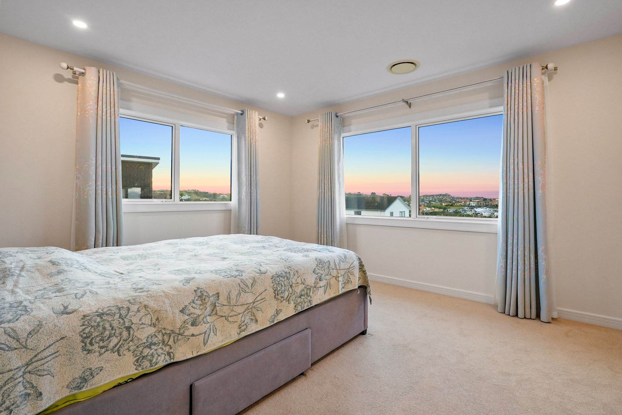 52 Resolution Drive, Gulf Harbour, photo 4
