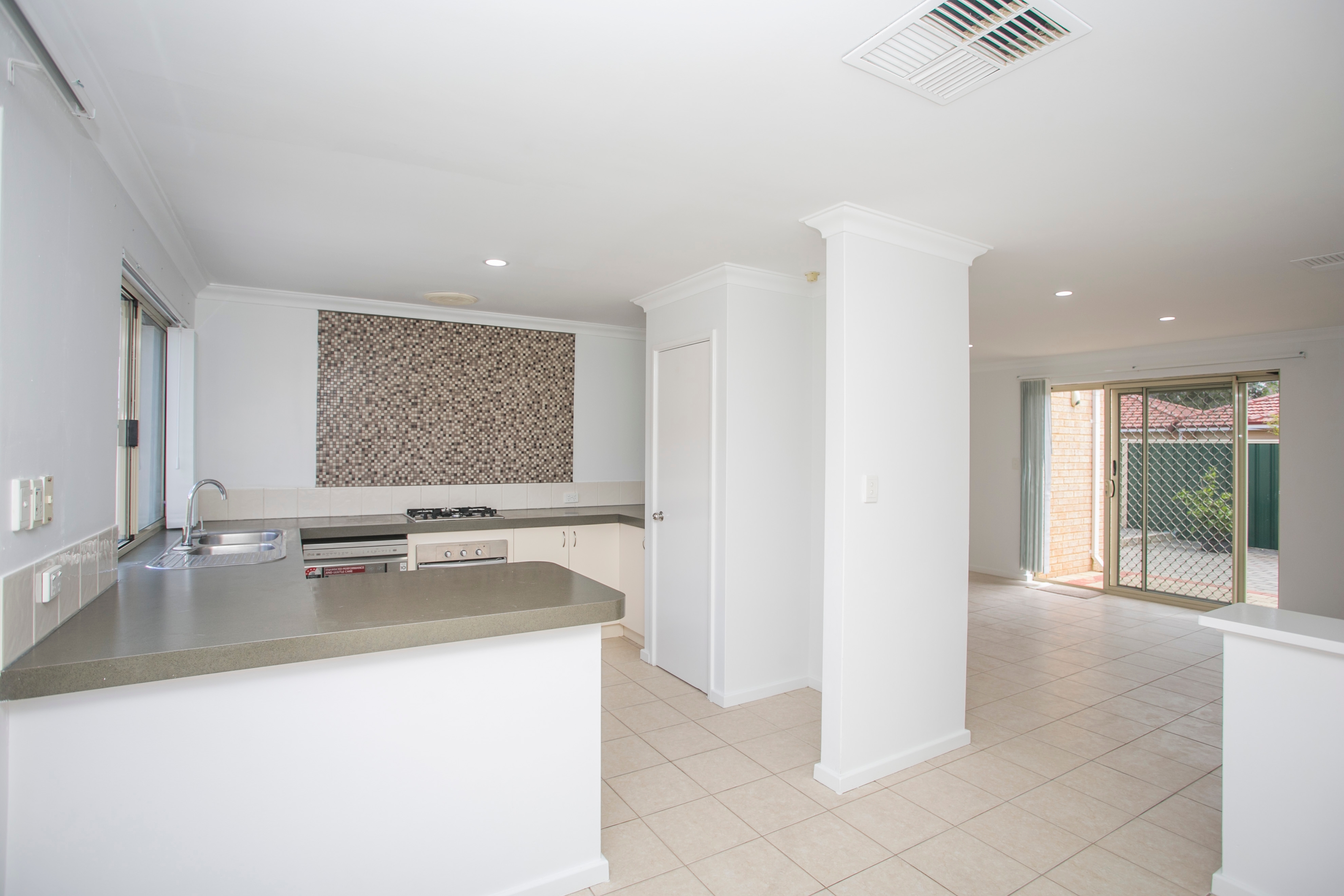 UNIT 20 100 GREAT NORTHERN HWY, MIDLAND WA 6056, 0房, 0浴, House