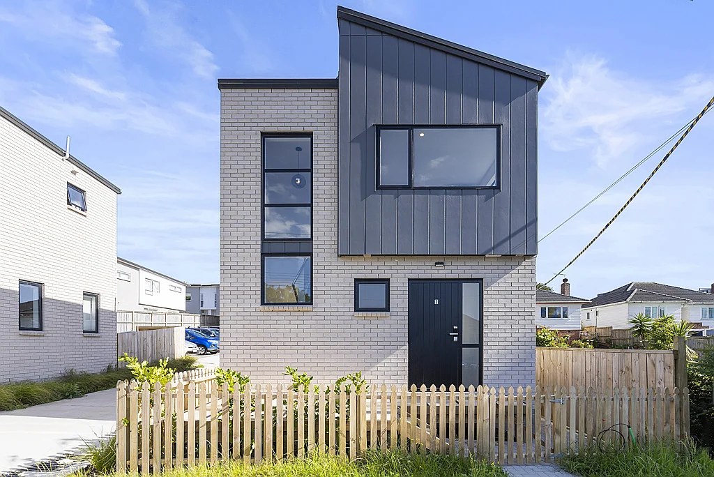 This nearly new well designed home.