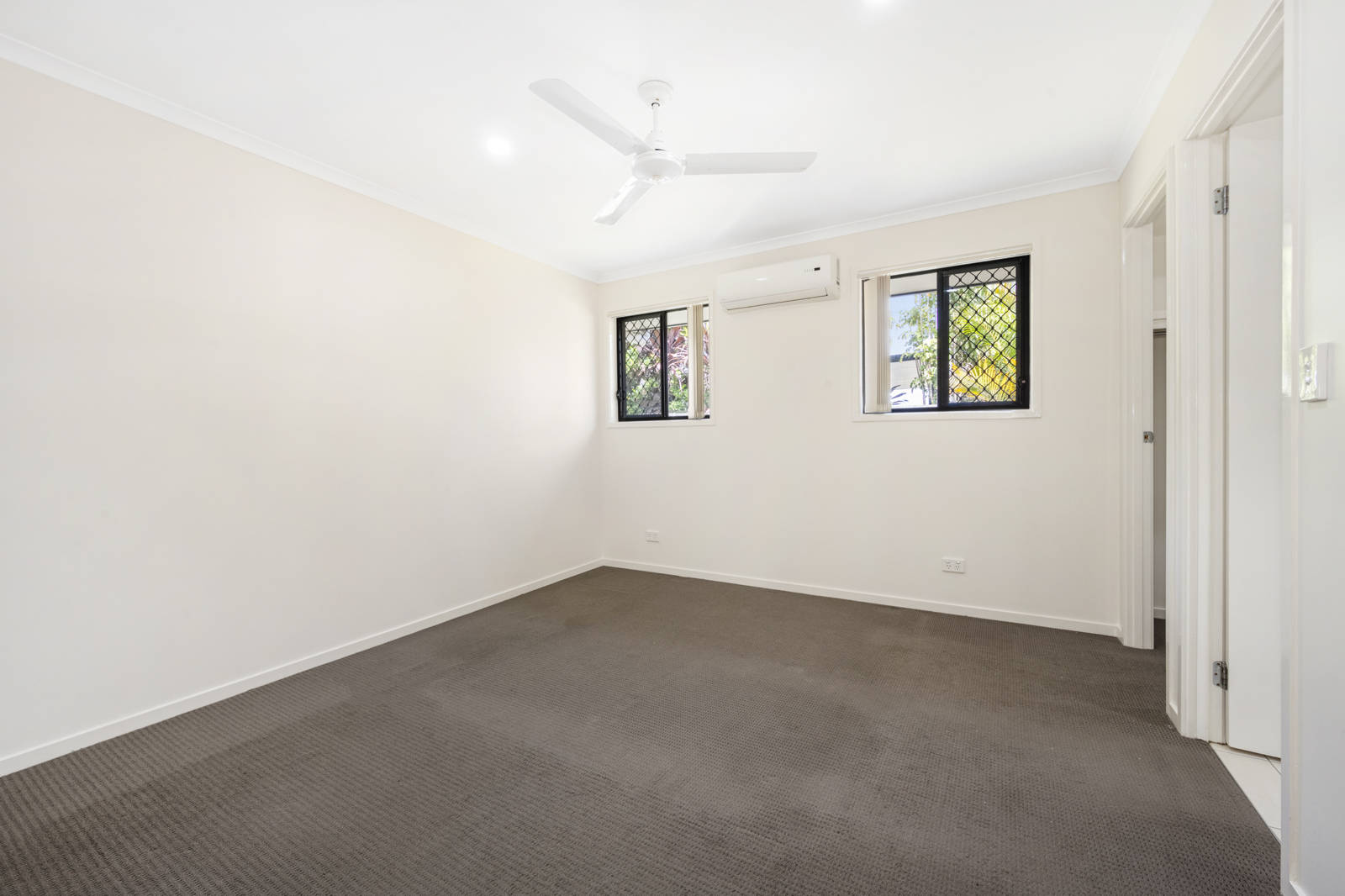 13 SOLOMON PDE, WARNER QLD 4500, 0 rūma, 0 rūma horoi, House