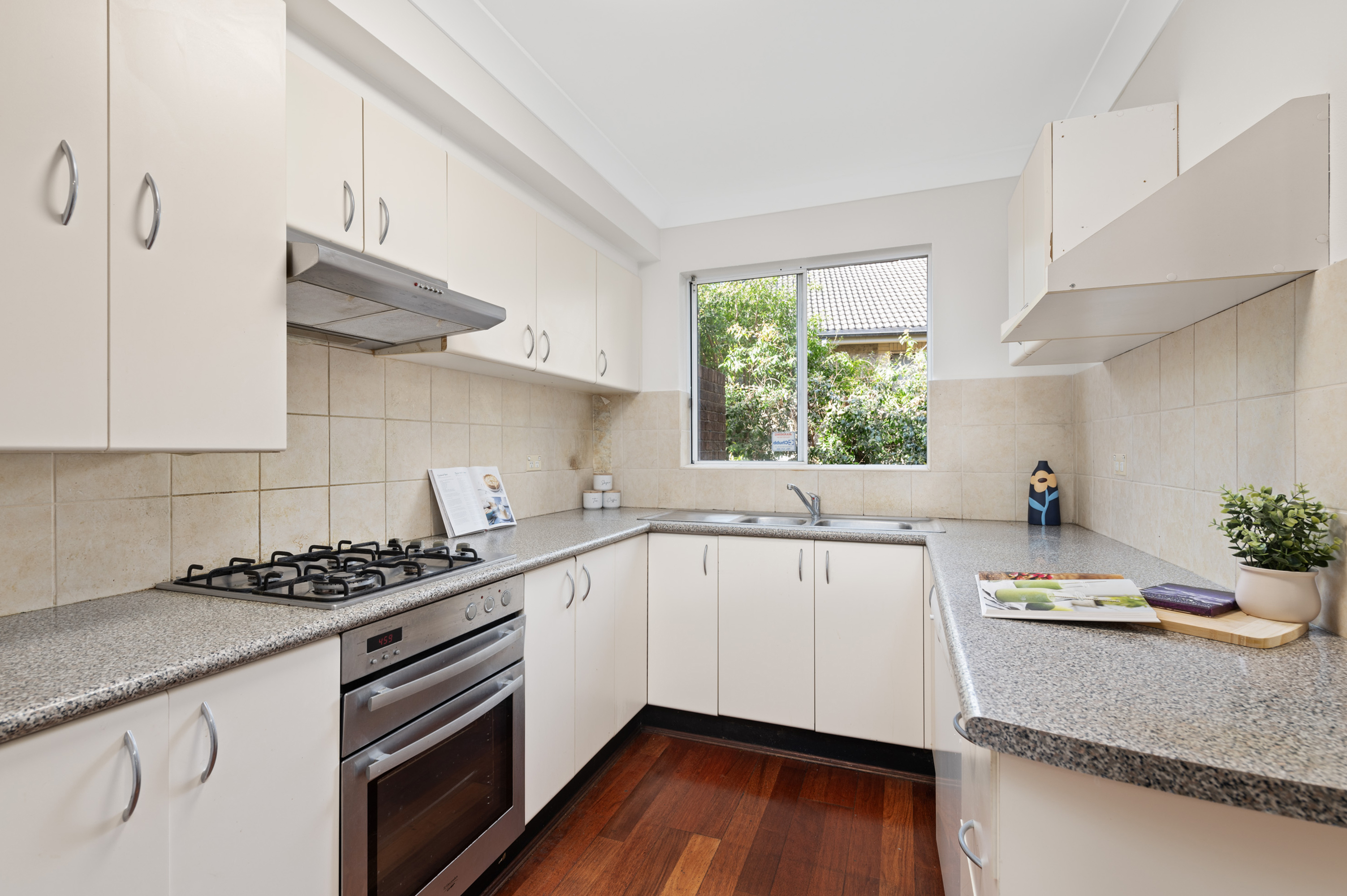 UNIT 12 16-18 BELLBROOK AV, HORNSBY NSW 2077, 0房, 0浴, Unit