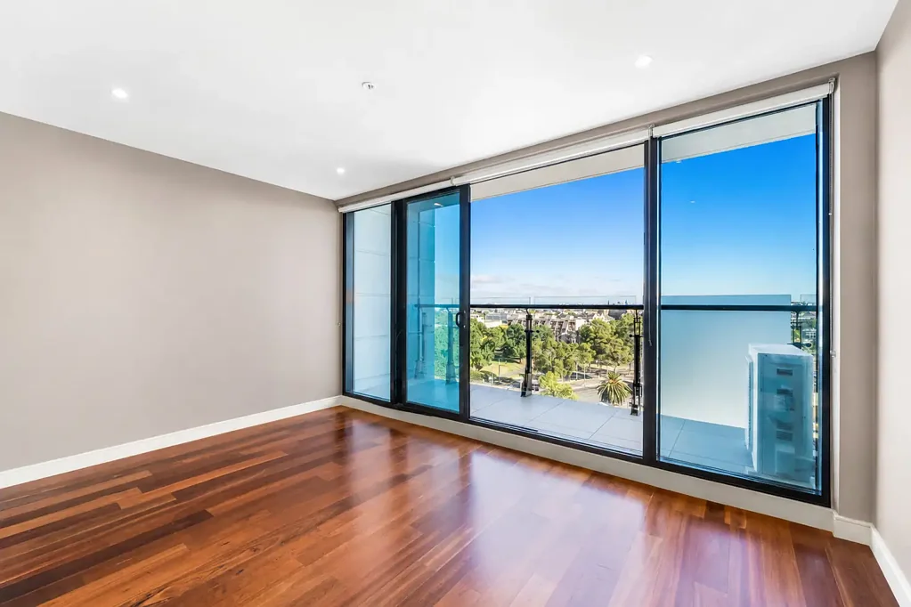 Elevated CBD Living with Balcony and Stunning Open Views