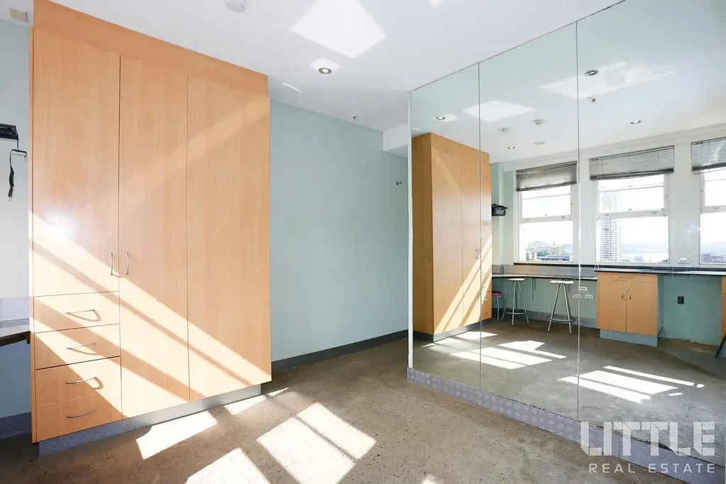 Surry Hills Stylish Inner-City Studio with Sweeping Sydney Views