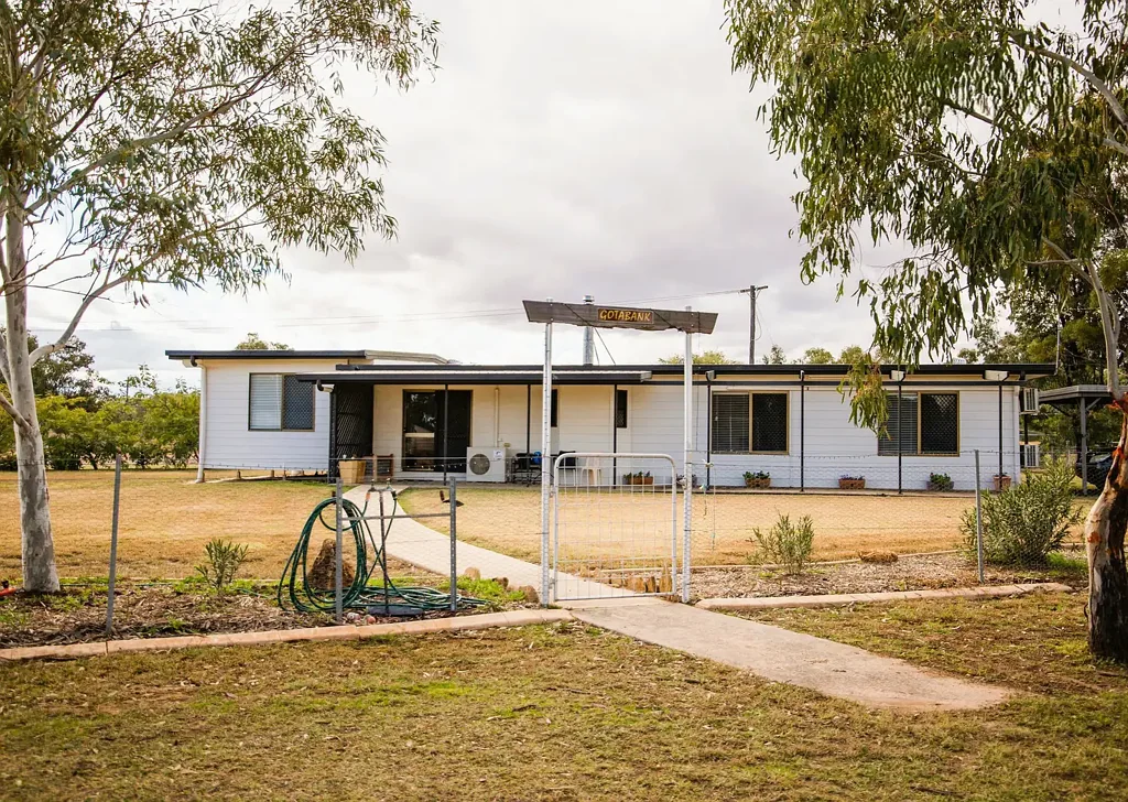 Roma 4房  Spacious Home on 10 Acres