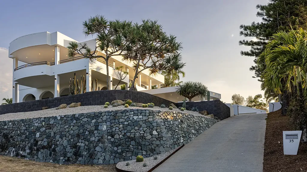 Slade Point 5房  A Statement in Style Overlooking Lamberts Beach