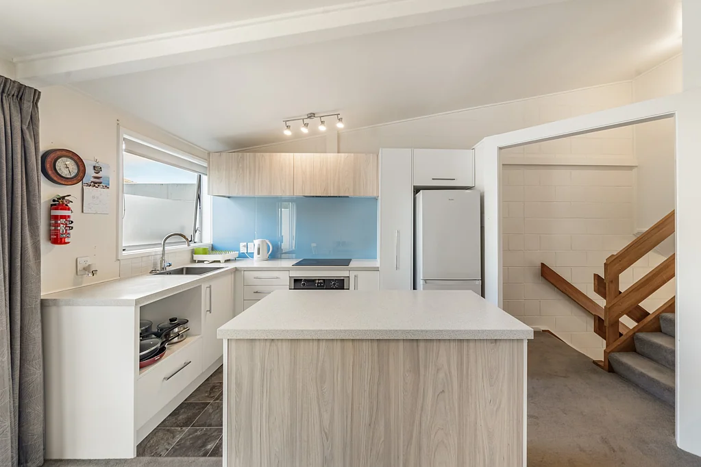 4/23 Collins Avenue, Tawa, Wellington
