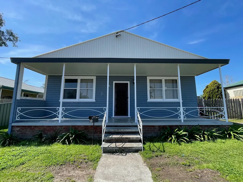 3 Bedroom Home in Greta With Large Backyard