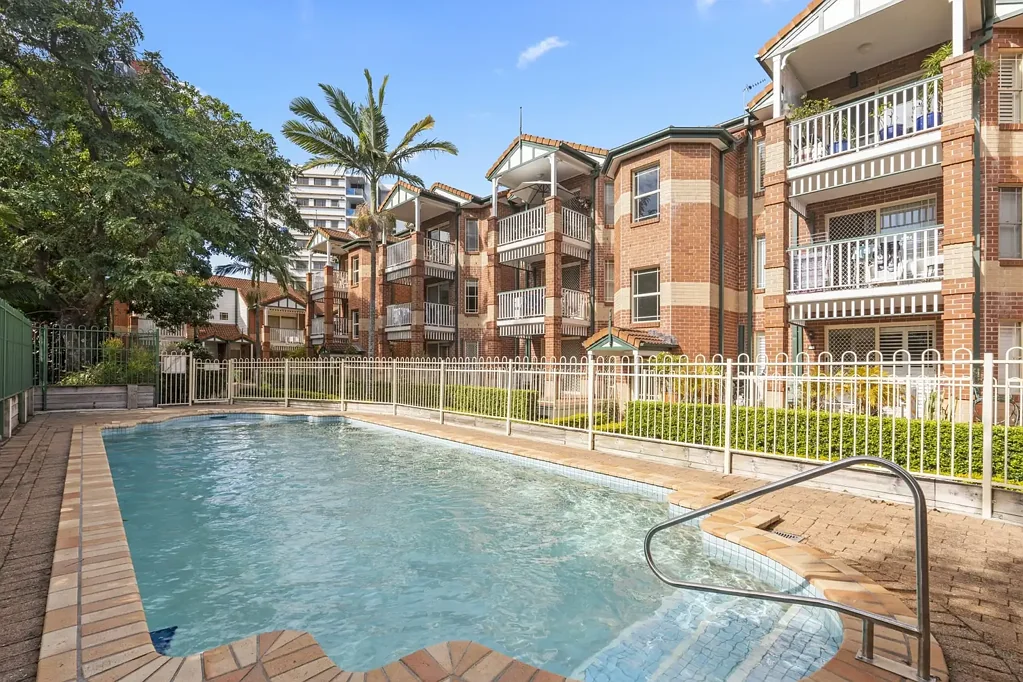 Southport 3房  16/53 Bauer Street,  Southport $895,000