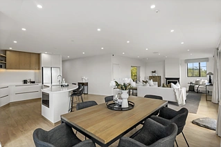 10/2 Bassett Road, Remuera, Auckland City
