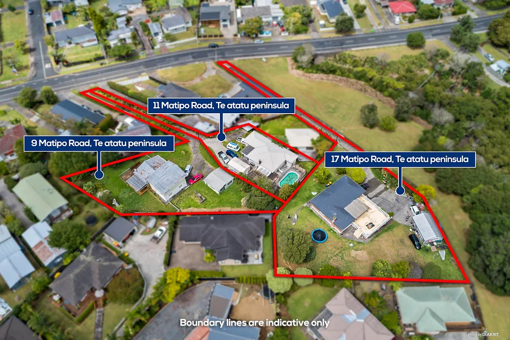 Te Atatu Peninsula 9房 3套相邻物业 4,515㎡全幅地+MHU分区 获得资源许可 可建32套新房 20分钟抵达​CBD！ LAND BANK OR DEVELOPMENT