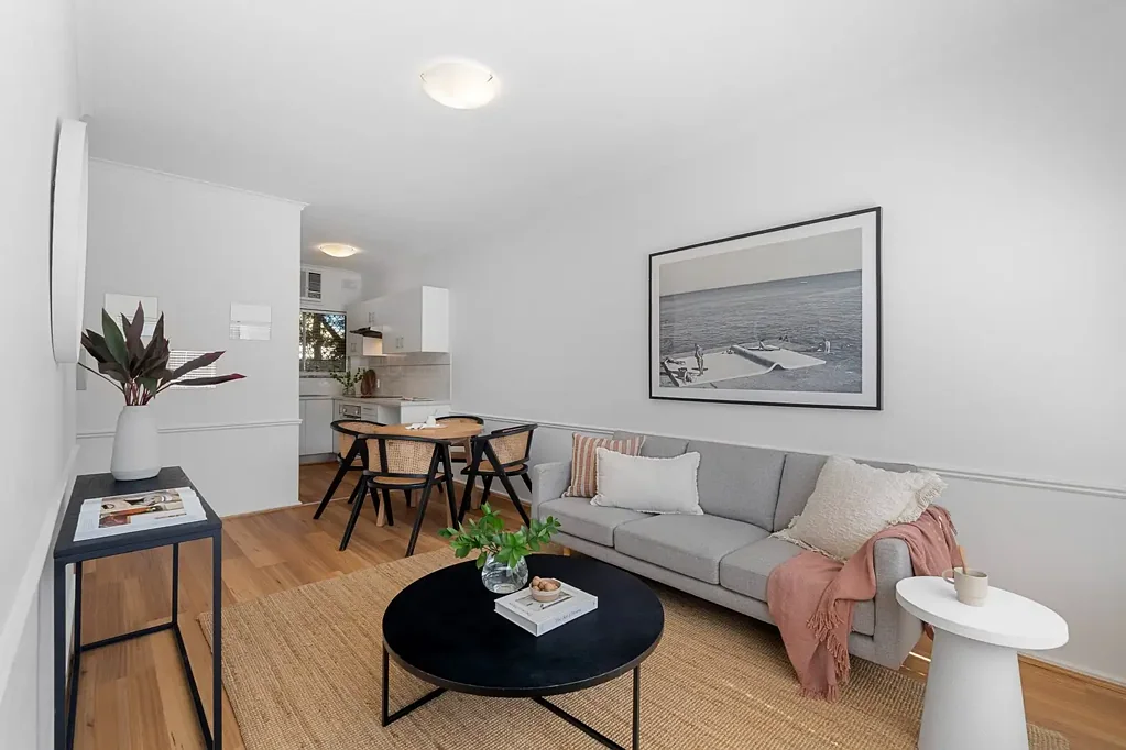Glenelg North 2房  Coastal Convenience in the Heart of Glenelg North
