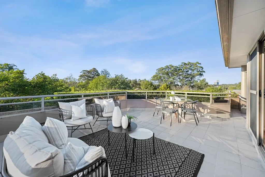 Spacious Penthouse Living in a Prime Epping Location