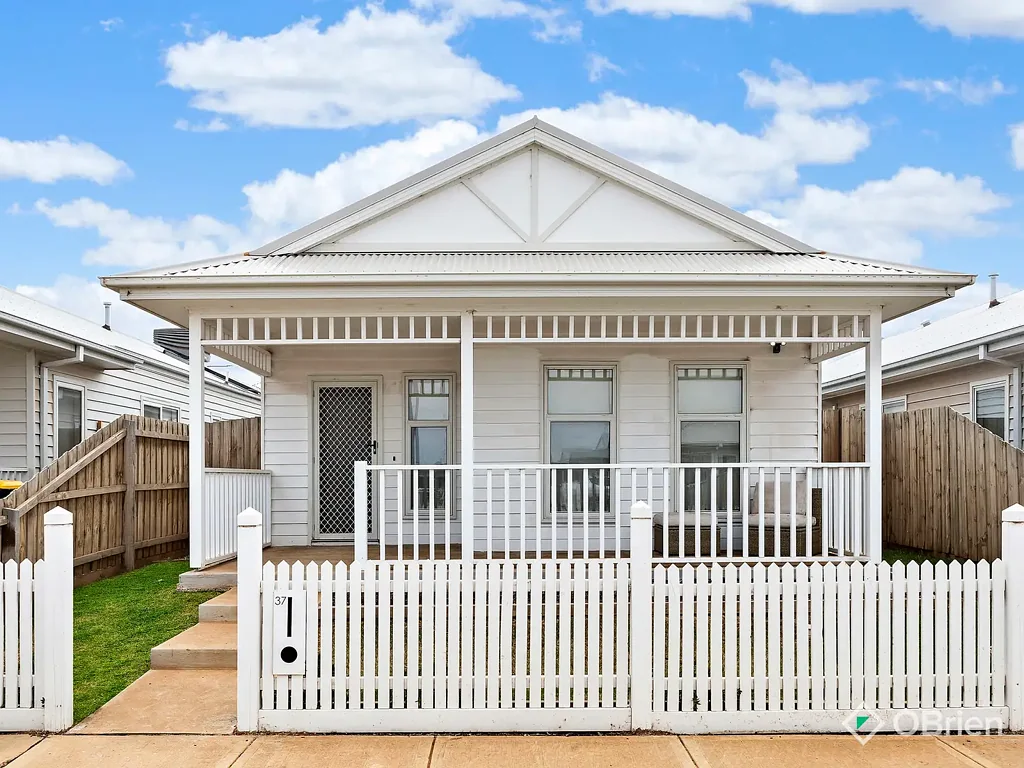 37 Crowlands Circuit, Eynesbury, VIC 3338