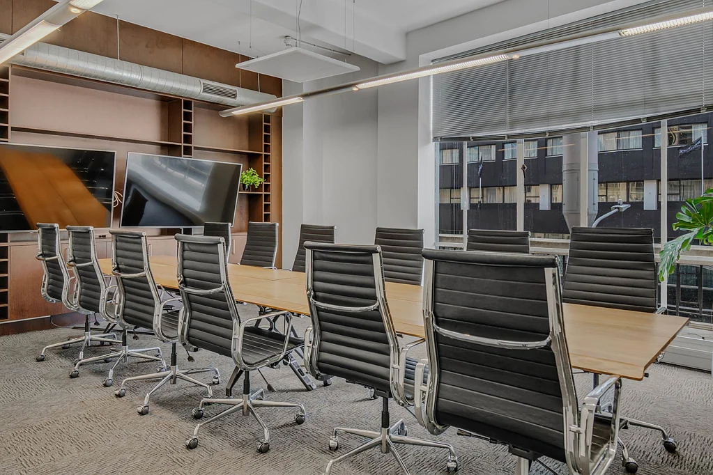 Auckland Central OFFICE SPACE AVAILABLE ABOVE HISTORIC QUEENS A...