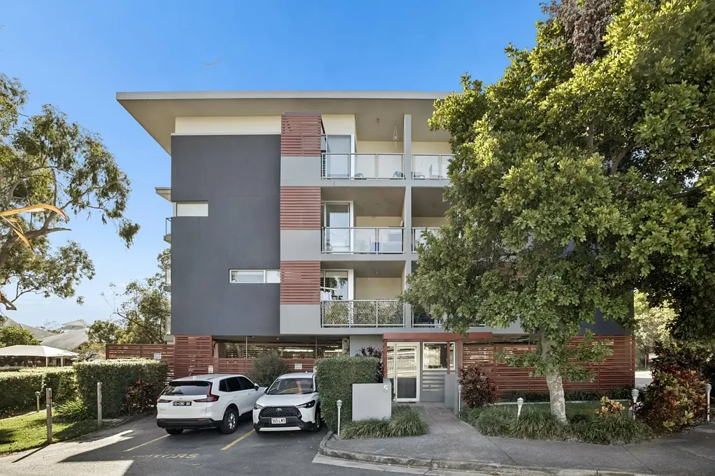 Southport 2ਬੈੱਡਰੂਮ Entry Level Buy | Must Be Sold