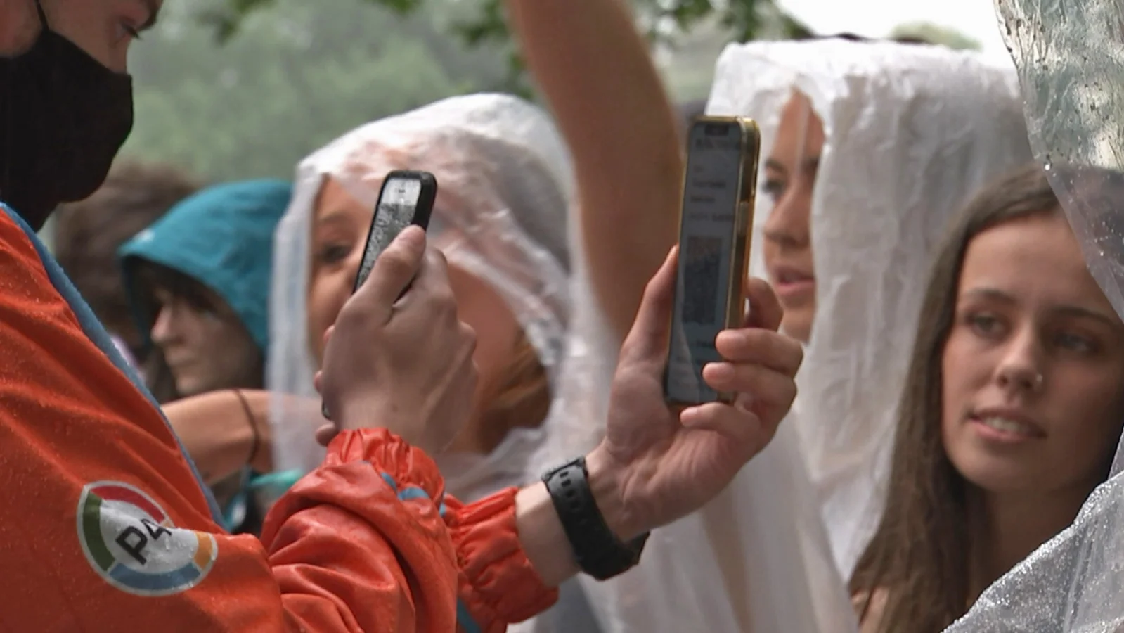 新西兰Garden City音乐节如期举行，上千人冒雨参加！