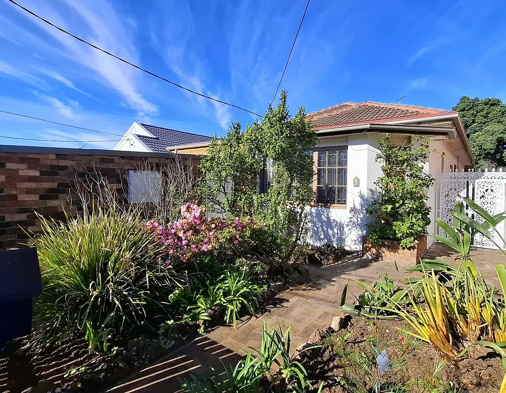 Freshly Renovated Coastal Family Living in Sought-After South Coogee
