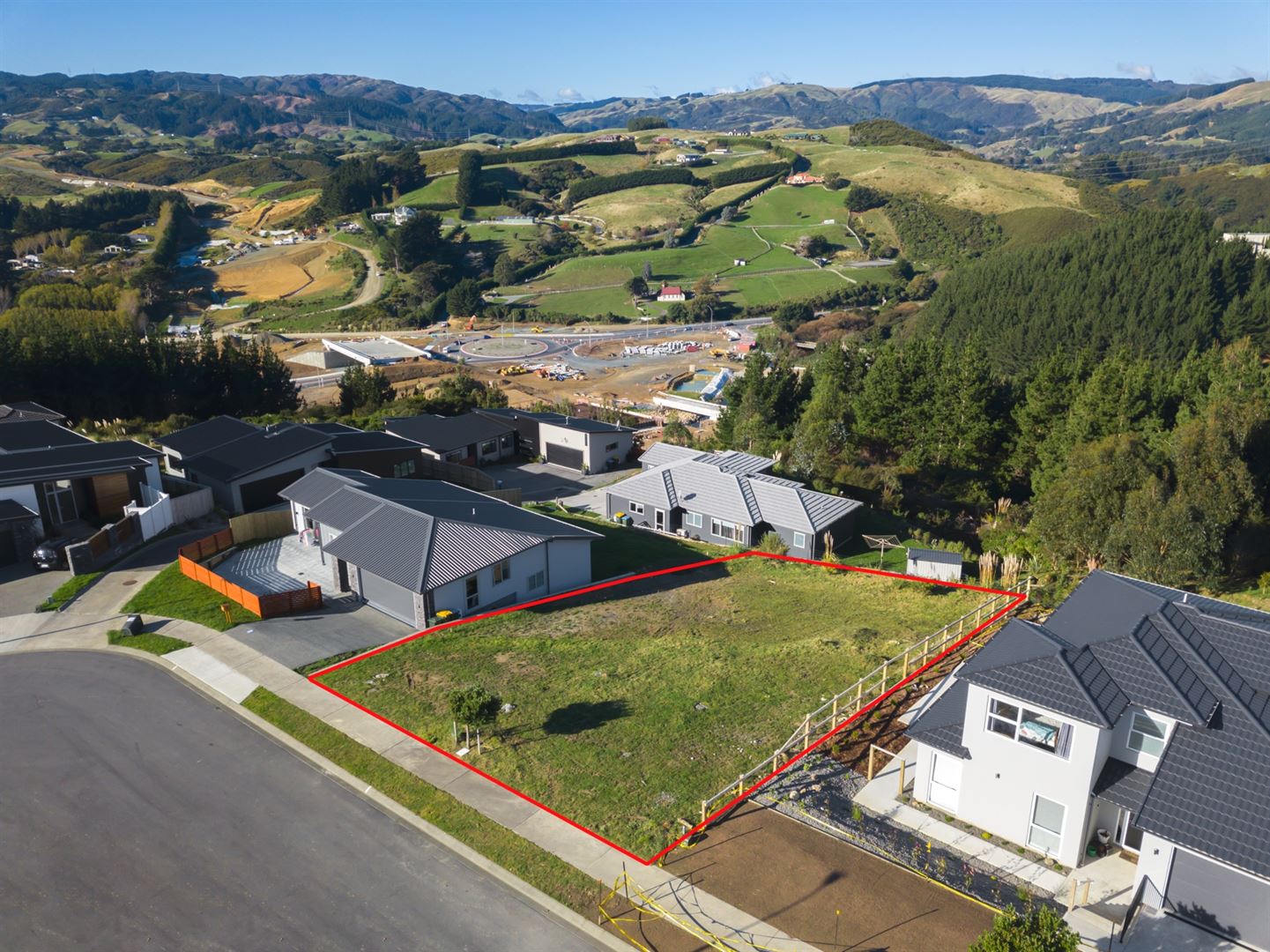 160 Endeavour Drive, Whitby, Porirua, 6 habitaciones, 2 baños